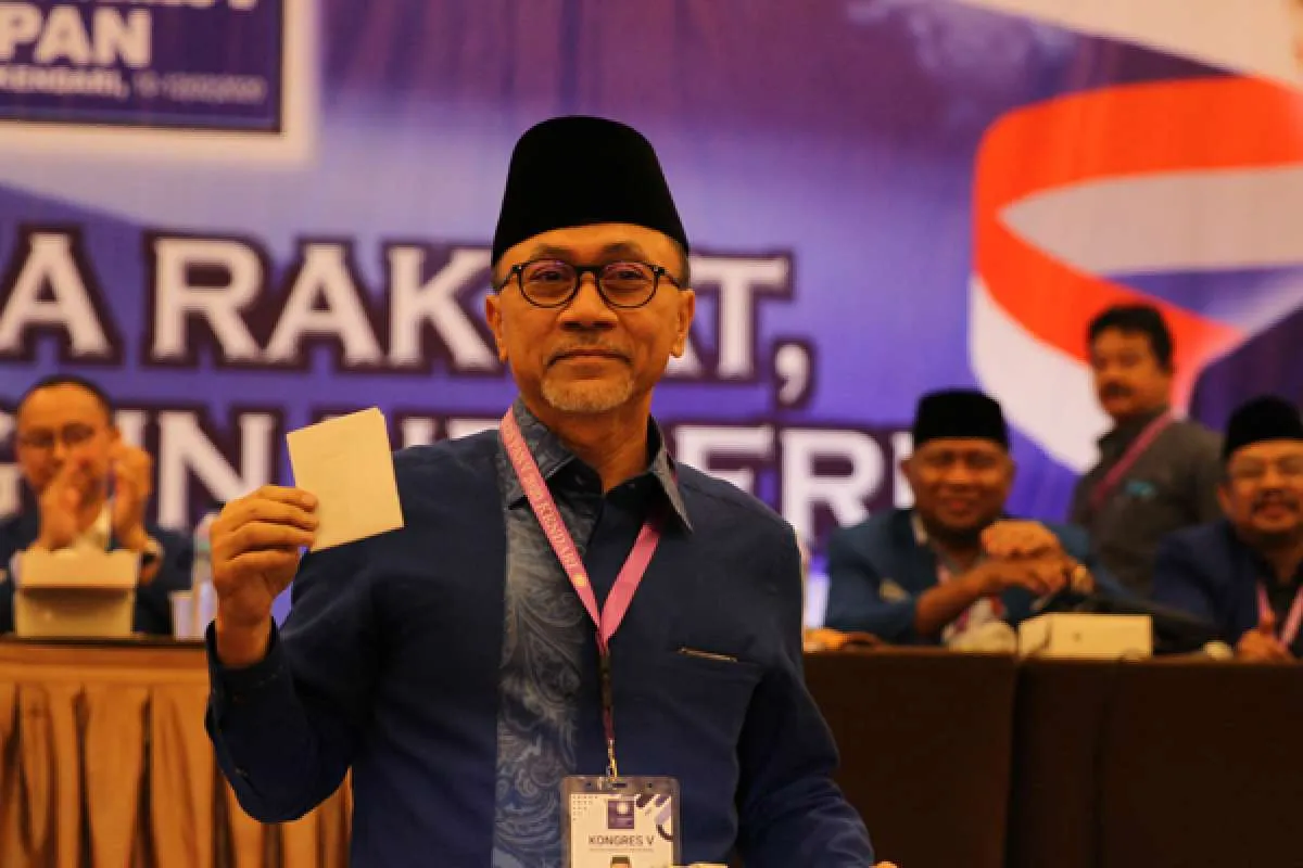 Zulkifli tunjuk Soetrisno Bachir untuk gantikan posisi Amien Rais di PAN