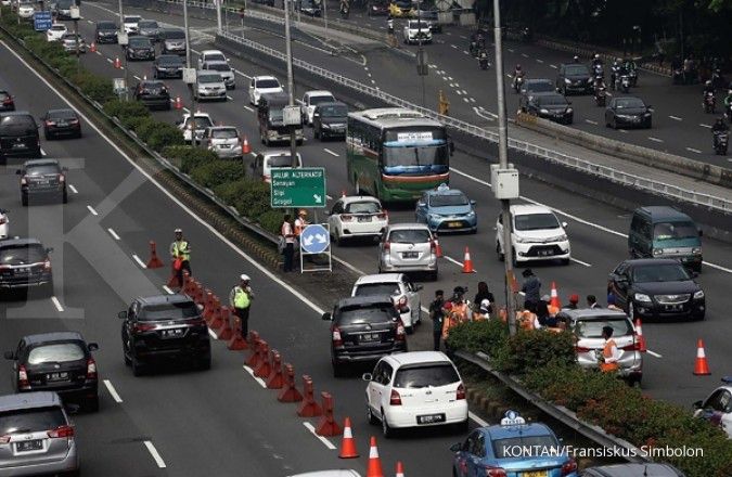 Tol Jakarta-Cikampek padat, contraflow diberlakukan di km 42-km 61