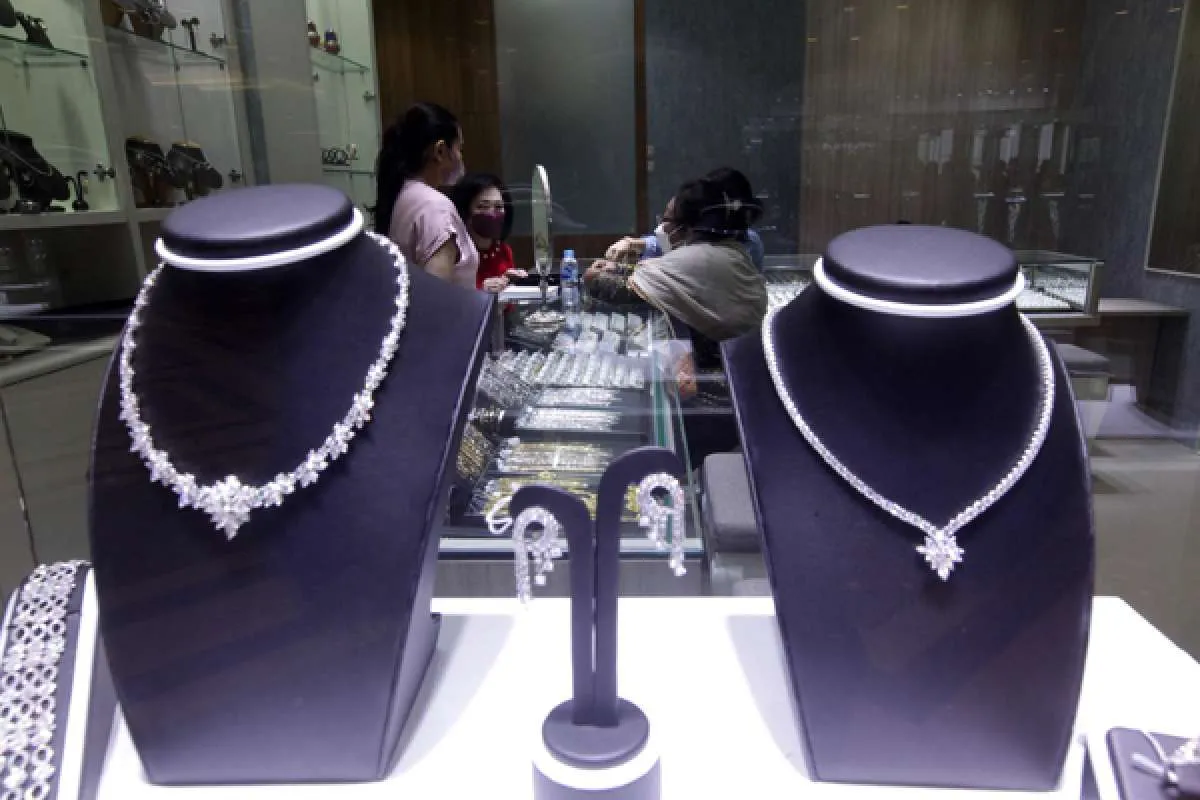 Cara Membersihkan Perhiasan Emas Putih yang Menguning, Bisa Dilakukan di Rumah