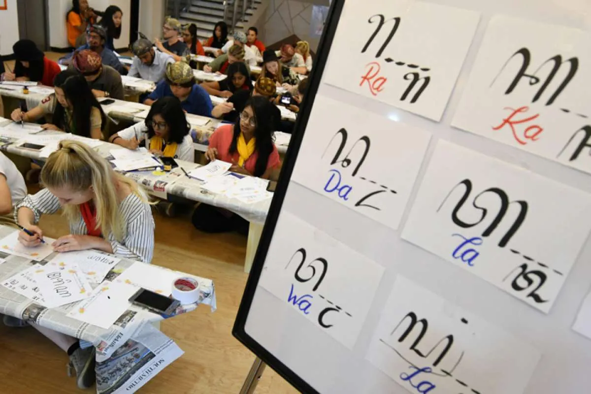 Fakta menarik aksara di dunia dari yang terindah hingga tersulit, Indonesia juga ada