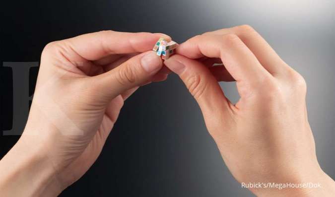 Perusahaan mainan asal Jepang ciptakan Rubik berukuran paling kecil di dunia!