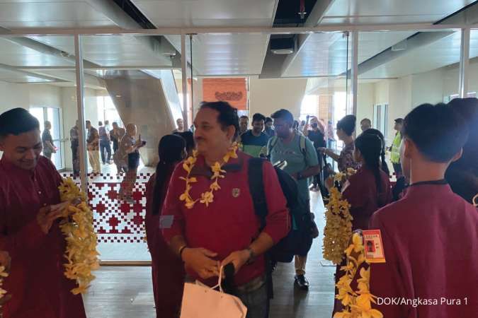 Keterangan Foto: Suasana penyambutan penerbangan perdana maskapai Vistara untuk rute Delhi-Bali-Delh