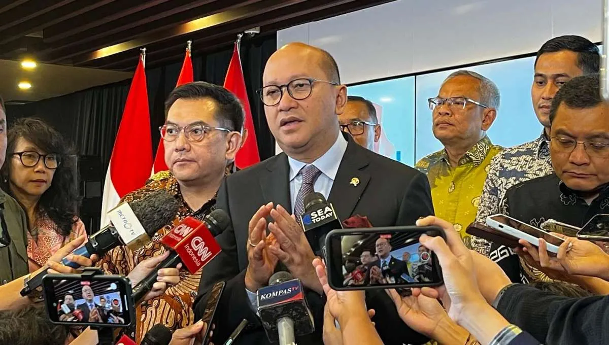 Kejar Target Investasi di 2025, Menteri Rosan Bentuk Desk Investasi di Batam