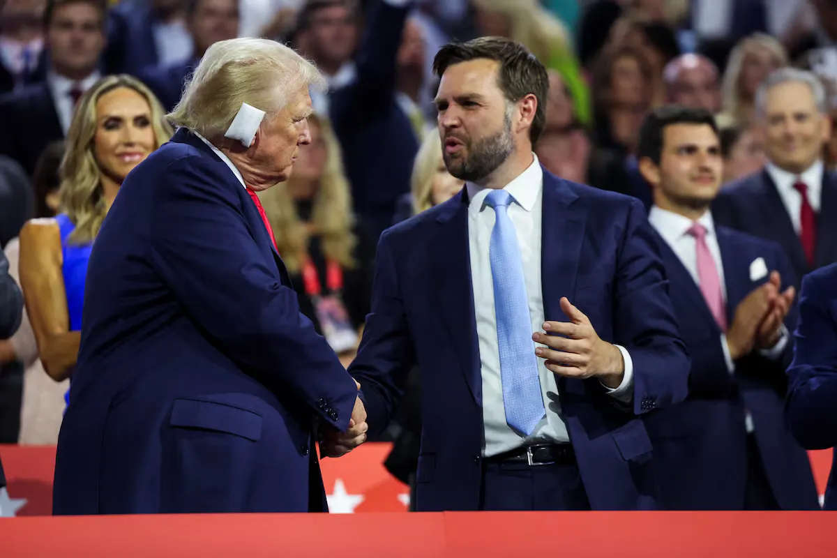 J.D. Vance, Pasangan Trump pada Pemilu AS Mulai Tampil di Depan Publik Pendukungnya