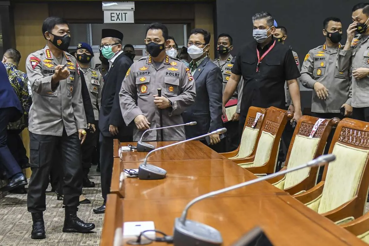 Jalani uji kepatutan dan kelayakan di DPR, Listyo Sigit diantar Kapolri Idham Aziz