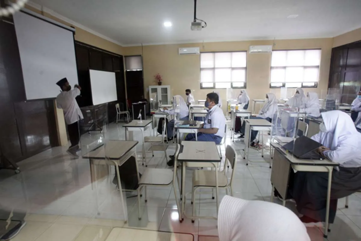 Sekolah tatap muka, wajib memberikan perlindungan berlapis untuk anak-anak