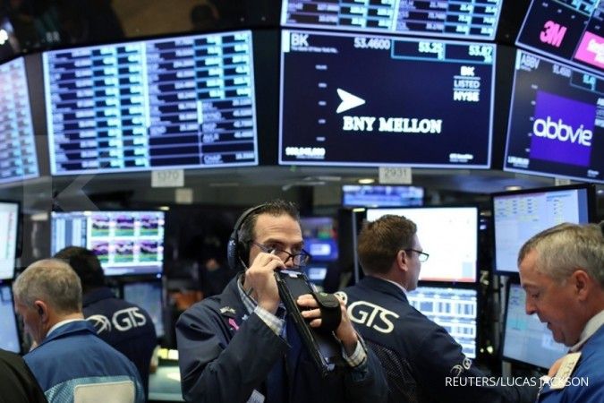 Wall Street menguat di tengah penurunan bursa global