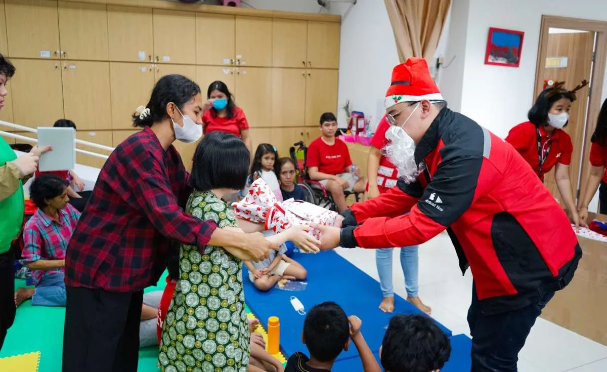 Sambangi Komunitas Peduli Disabilitas, J&T Express Antarkan Paket Jelang Natal