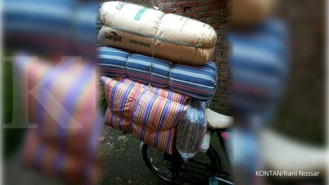 Kasur kapuk bertahan dengan pelanggan tersisa (2)
