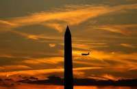 Krisis Politik Meluas, AS Pangkas 10% Penerbangan di 40 Bandara