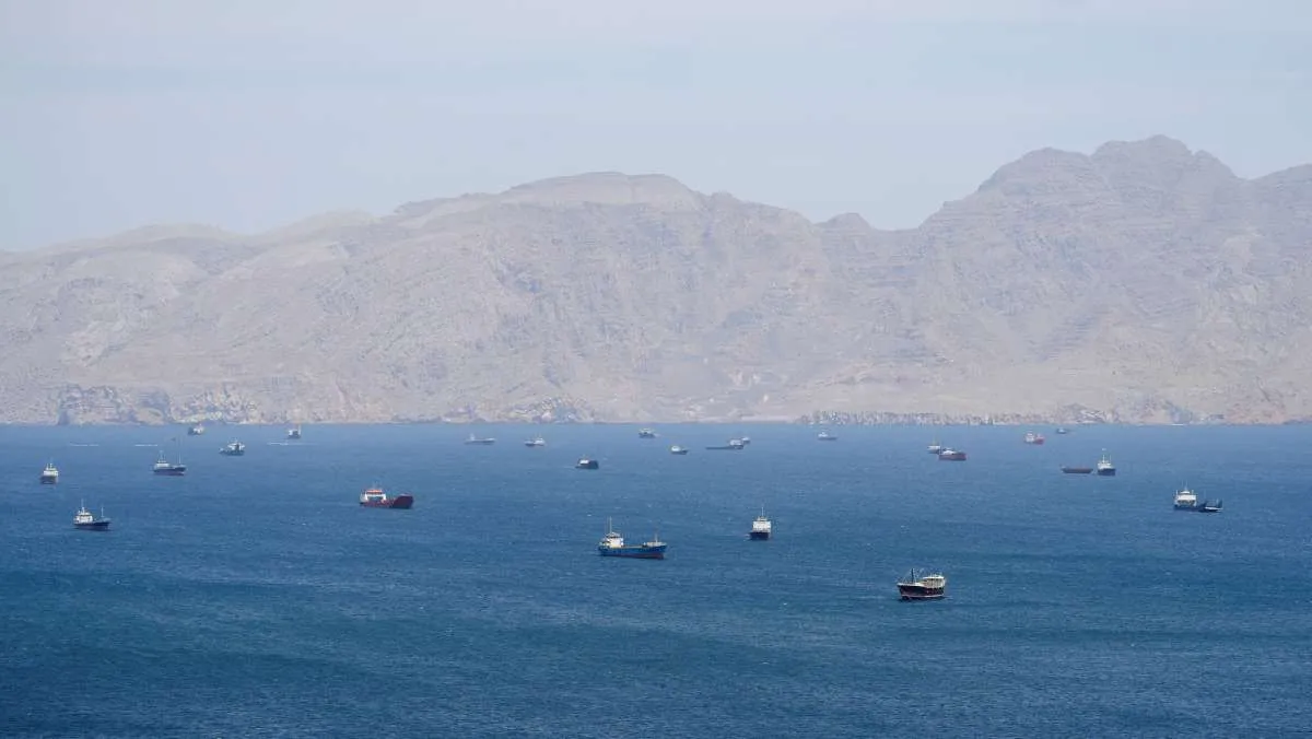 Superyacht Miliarder Rusia Lolos Lewati Selat Hormuz di Tengah Blokade Iran–AS