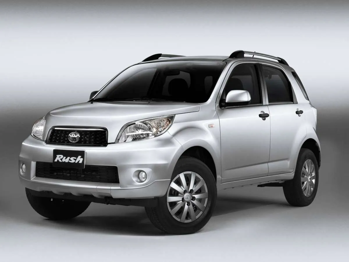 Harga mobil bekas Toyota Rush sekarang mulai Rp 100 jutaan untuk varian ini