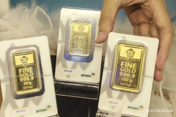 Harga jual emas Antam turun Rp 5.000 per gram
