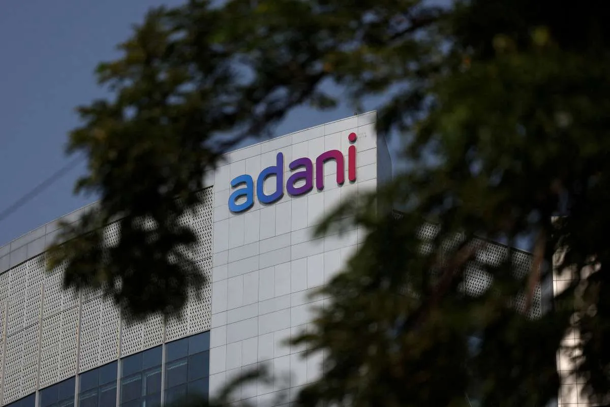 Adani Energy Raih Pendanaan US$ 750 Juta untuk Proyek Transmisi Energi Terbarukan