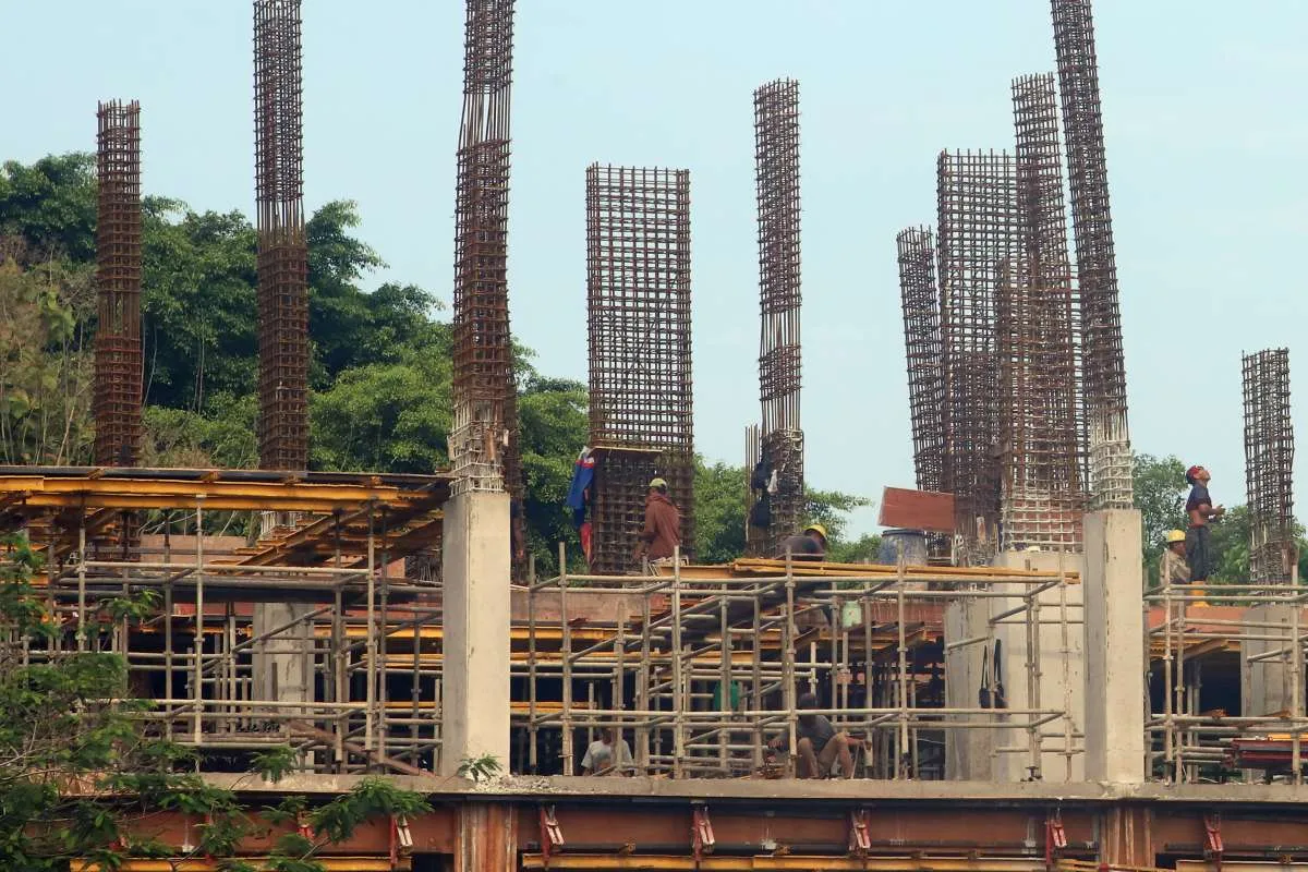 Kredit Konstruksi Tumbuh Melambat Hanya 0,6% pada Juni 2025, Ini Penyebabnya