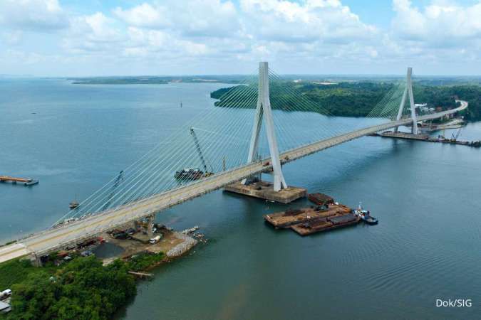 Jokowi Resmikan Jembatan Pulau Balang Senilai Rp 1,43 Triliun