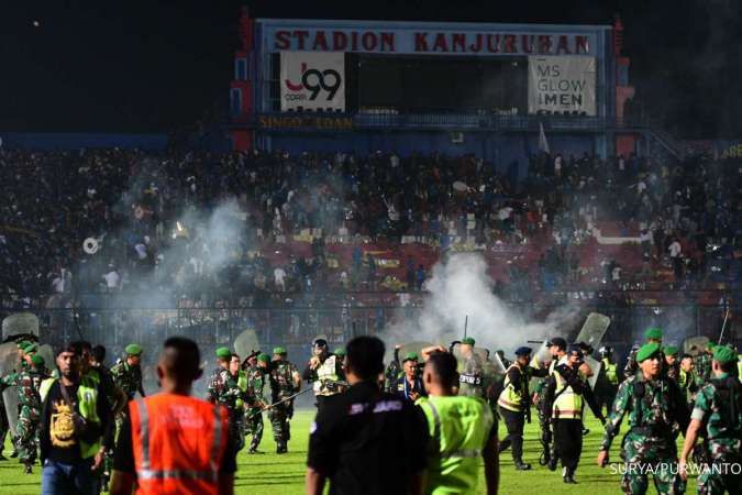 Jokowi Minta Kapolri Usut Tuntas Kerusuhan di Stadion Kanjuruhan Malang