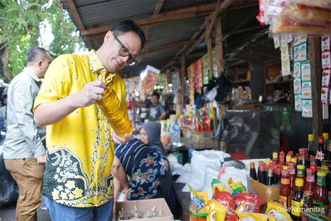 Tinjau Bapok di Pasar Amurang MinahasaSelatan, Wamendag Jerry:Harga Stabil& Stok Aman