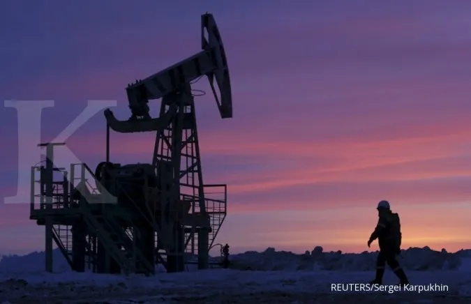 Oil prices close to mid-2015 highs