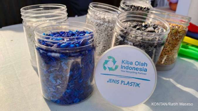 Hasil daur ulang sampah plastik Kita Olah Indonesia.
