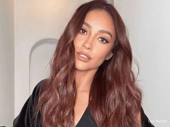 8 Warna Rambut Terbaik untuk Kulit Sawo Matang agar Wajah Tidak Terlihat Kusam