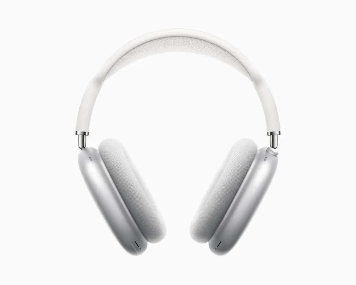 Apple Luncurkan AirPods Max 2 dengan Peredam Bising dan Live Translation