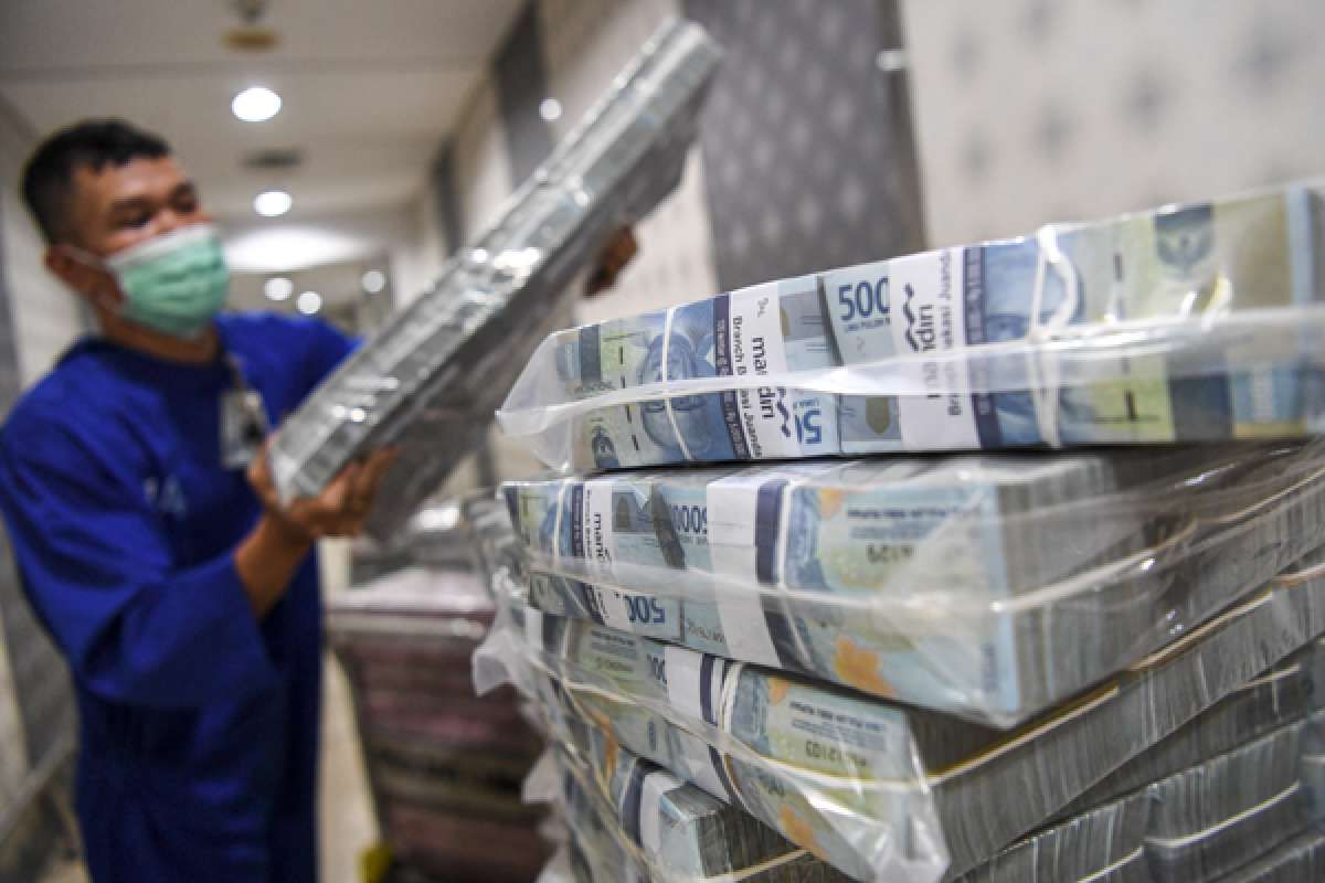 Pandemi Hantam Nasabah Kecil Perbankan