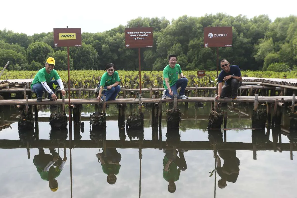 Zurich bersama Adira Finance Dorong Upaya Pelestarian Habitat Mangrove di Angke Kapuk