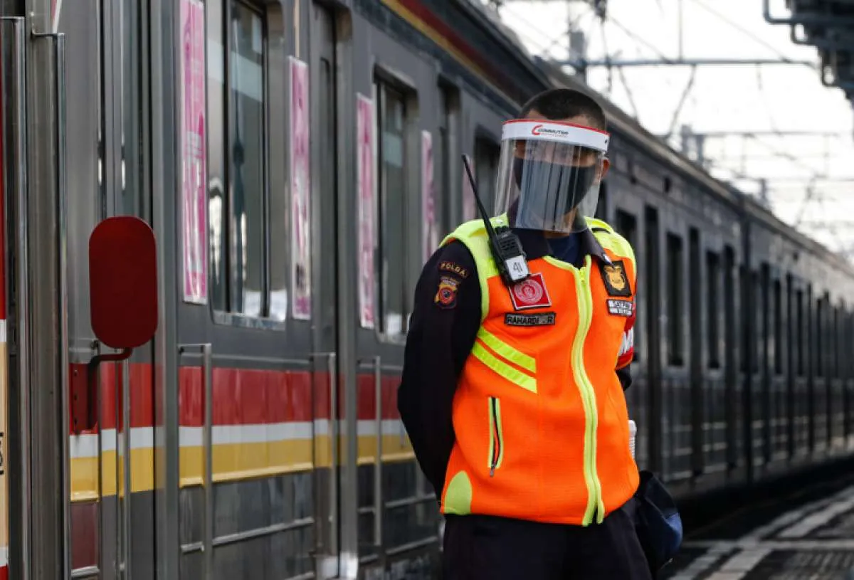 Begini tanggapan KCI soal pernyataan Anies bahwa KRL jadi tempat penularan Covid-19