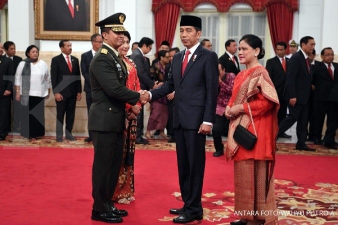 Presiden Jokowi lantik Andika Perkasa sebagai KSAD, ini alasannya