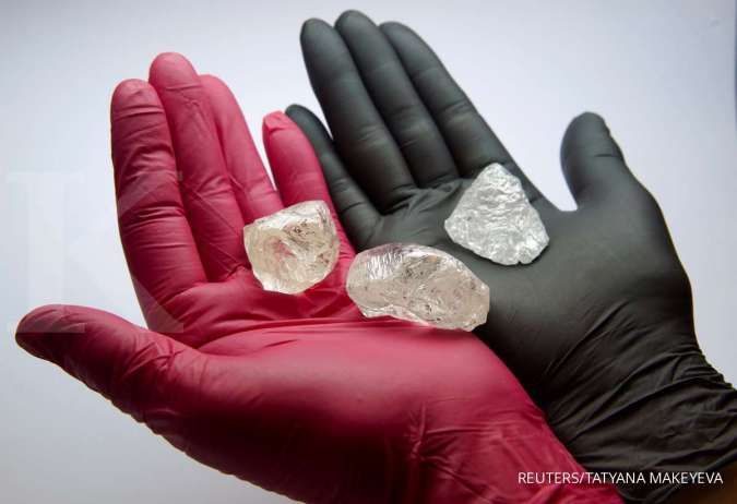 Berlian Rusia Terkena Sanksi AS, Industri Perhiasan Global Terancam