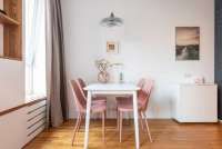 Moms, 5 Meja Makan Kekinian dari Dekoruma ini Sedang Promo Lho!