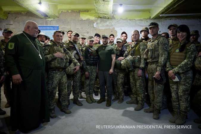Tarik Pasukan dari Lysychansk, Zelenskyy: Pasukan Ukraina akan Rebut Kembali