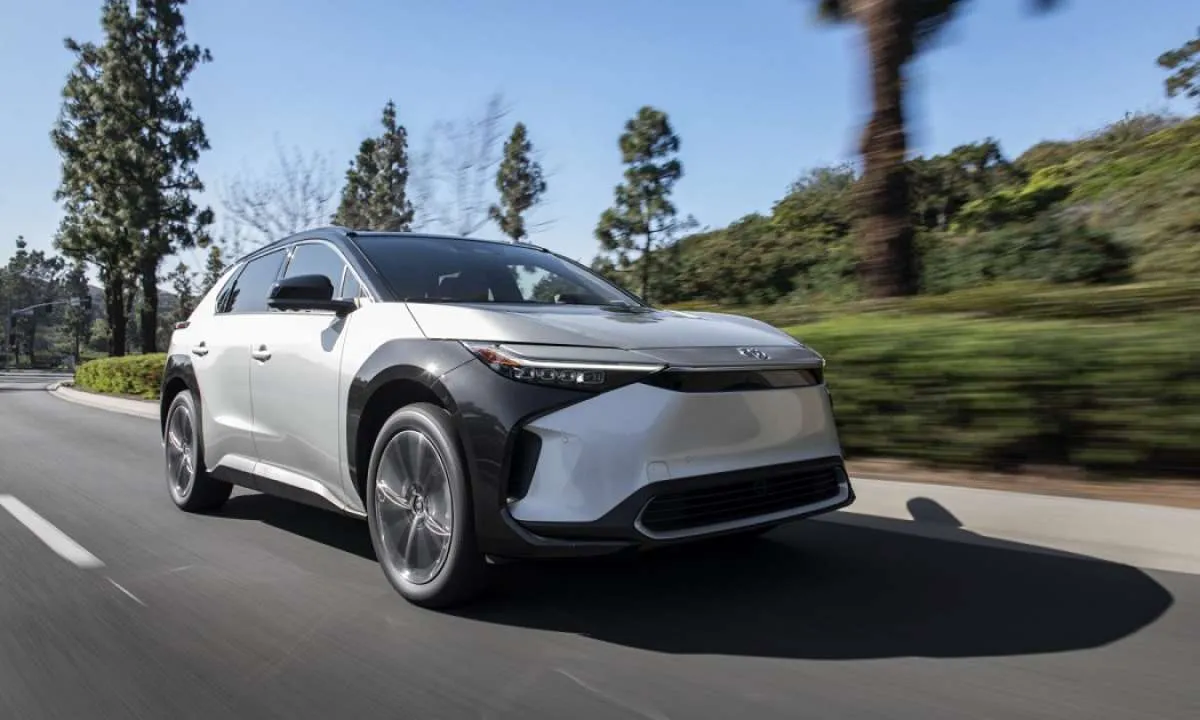 Hankook Tire akan melengkapi kendaraan serba listrik pertama Toyota, bZ4X