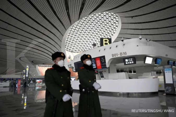 Large parts of China ease coronavirus curbs, many report no new cases