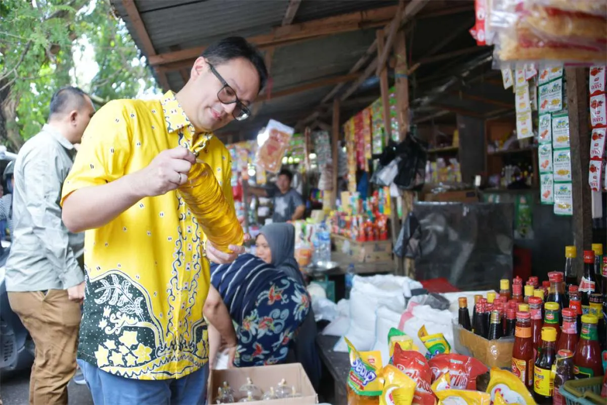 Tinjau Bapok di Pasar Amurang MinahasaSelatan, Wamendag Jerry:Harga Stabil& Stok Aman