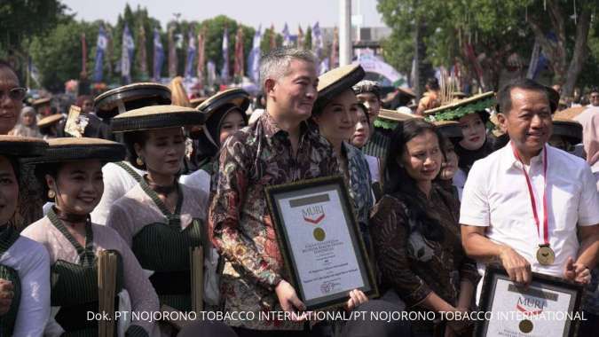 Lestarikan Budaya Kudus, Pagelaran Kolosal Tari Lajur Caping Kalo Catat Rekor MURI