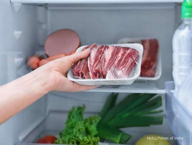 Biar Tetap Awet, Simak Cara yang Tepat Menyimpan Daging di Kulkas