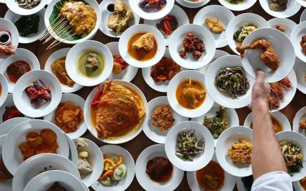 Kenali 6 Wisata Kuliner di Padang yang Wajib Dicoba Saat Berkunjung