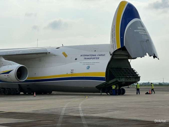 Melihat Antonov 124, Pesawat Udara Terbesar Dunia yang Mendarat di Bandara Kertajati