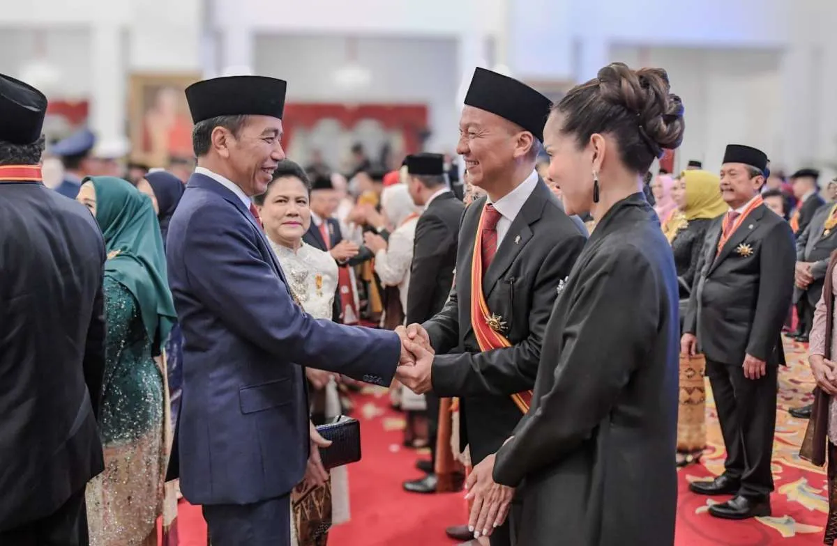 Jaga Sektor Industri, Menperin Terima Bintang Tanda Kehormatan dari Presiden