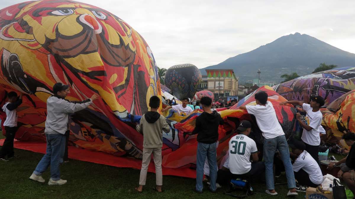 Persiapan balon udara