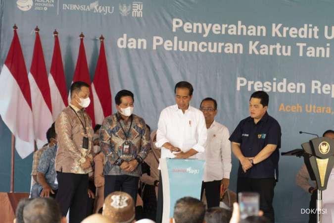 Ingatkan KUR Digunakan untuk Keperluan Produktif, Jokowi: Jangan Dipakai Beli Mobil