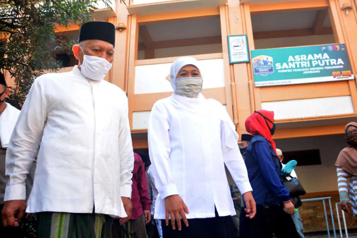 Harapan Khofifah maklumat pesantren Tebuireng bisa jadi panduan tangani Covid-19