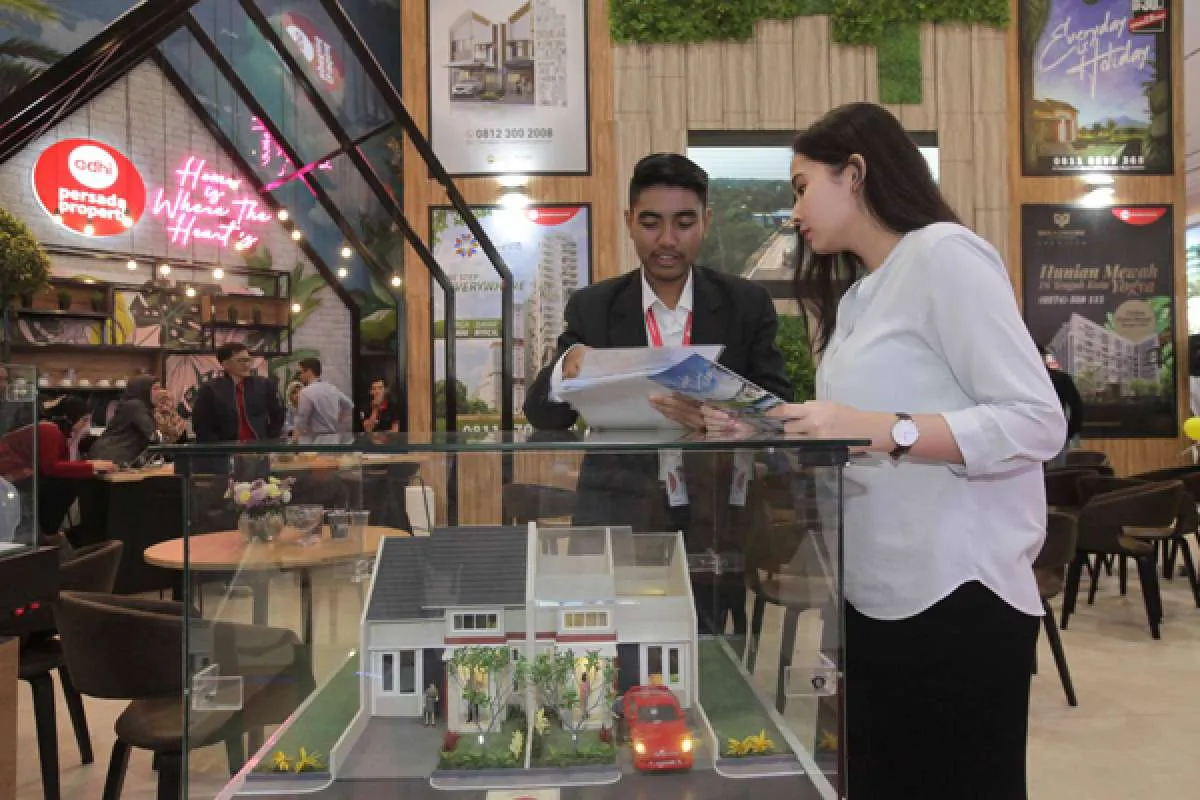 Pefindo pangkas rating Adhi Persada Properti dan MTN menjadi BB+ stabil