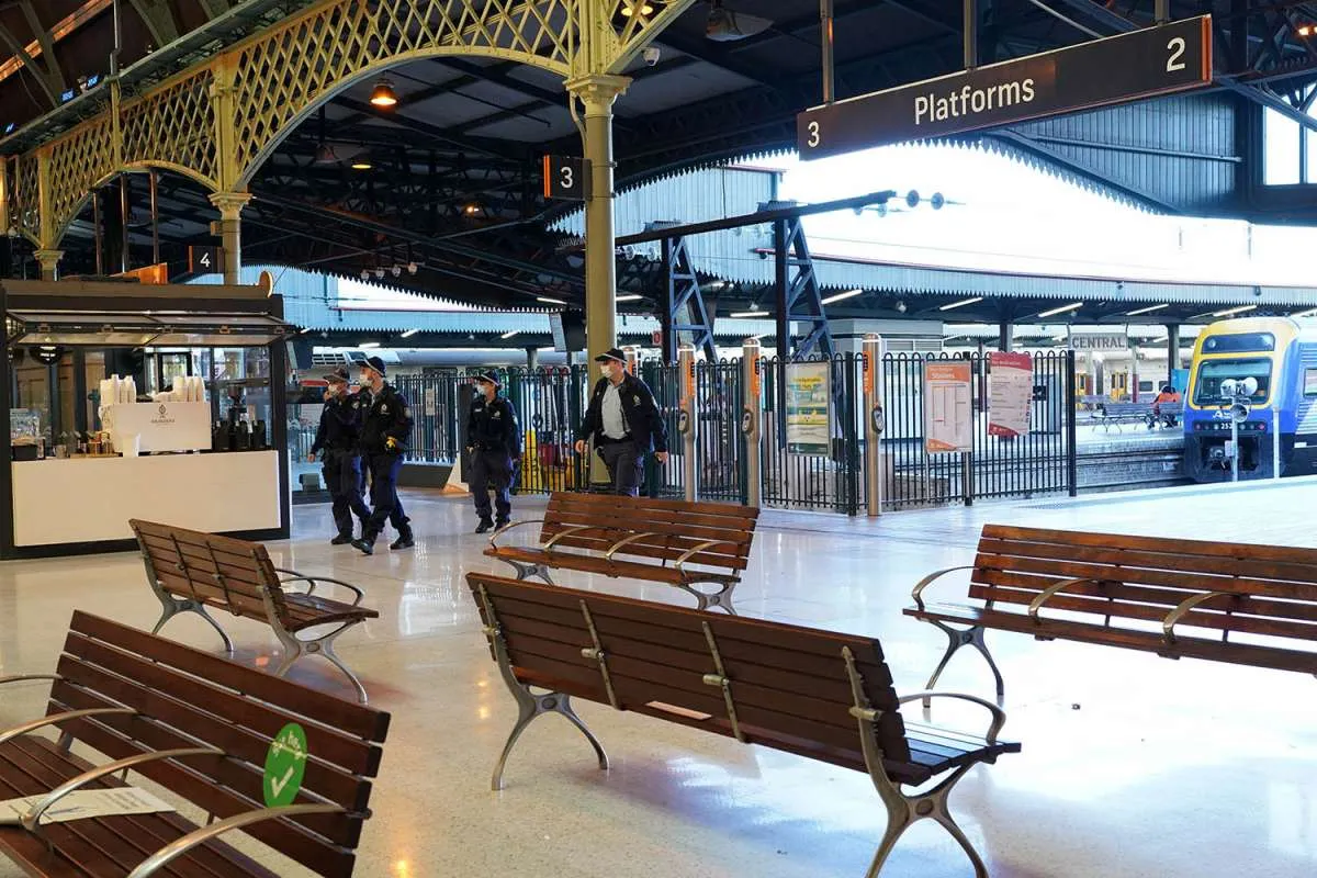 Perang terhadap varian Delta, Kota Sydney lockdown dua minggu 