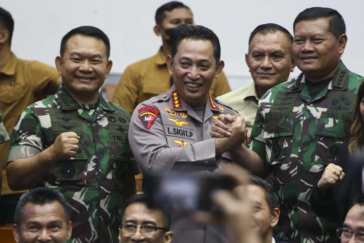 Turut Antarkan Calon Panglima TNI Fit and Proper Test, Kapolri Beberkan Alasannya