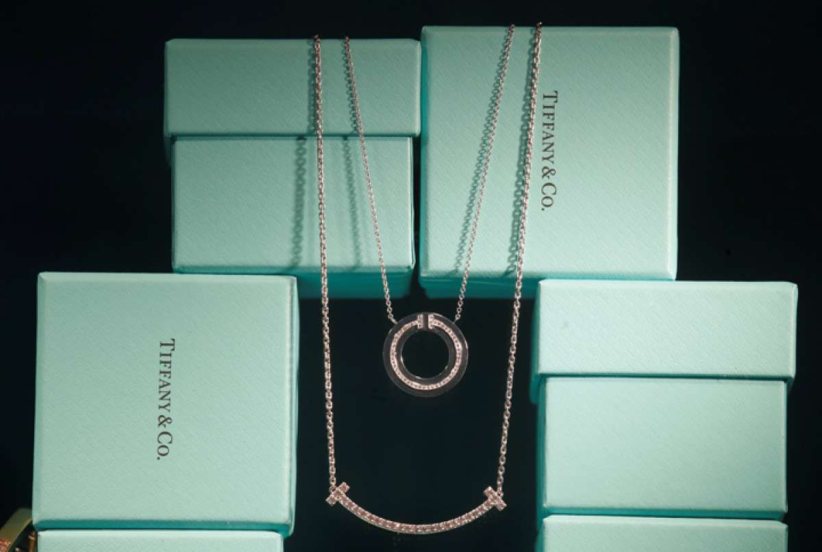 Pemegang Saham Tiffany Setujui Harga Penawaran Terakhir LVMH