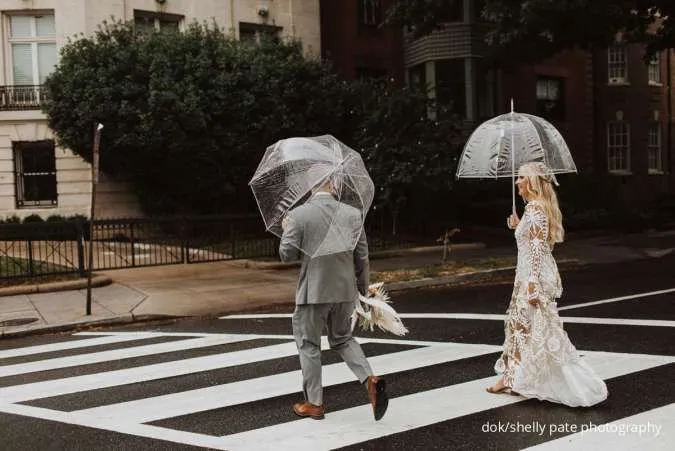 pernikahan di musim hujan