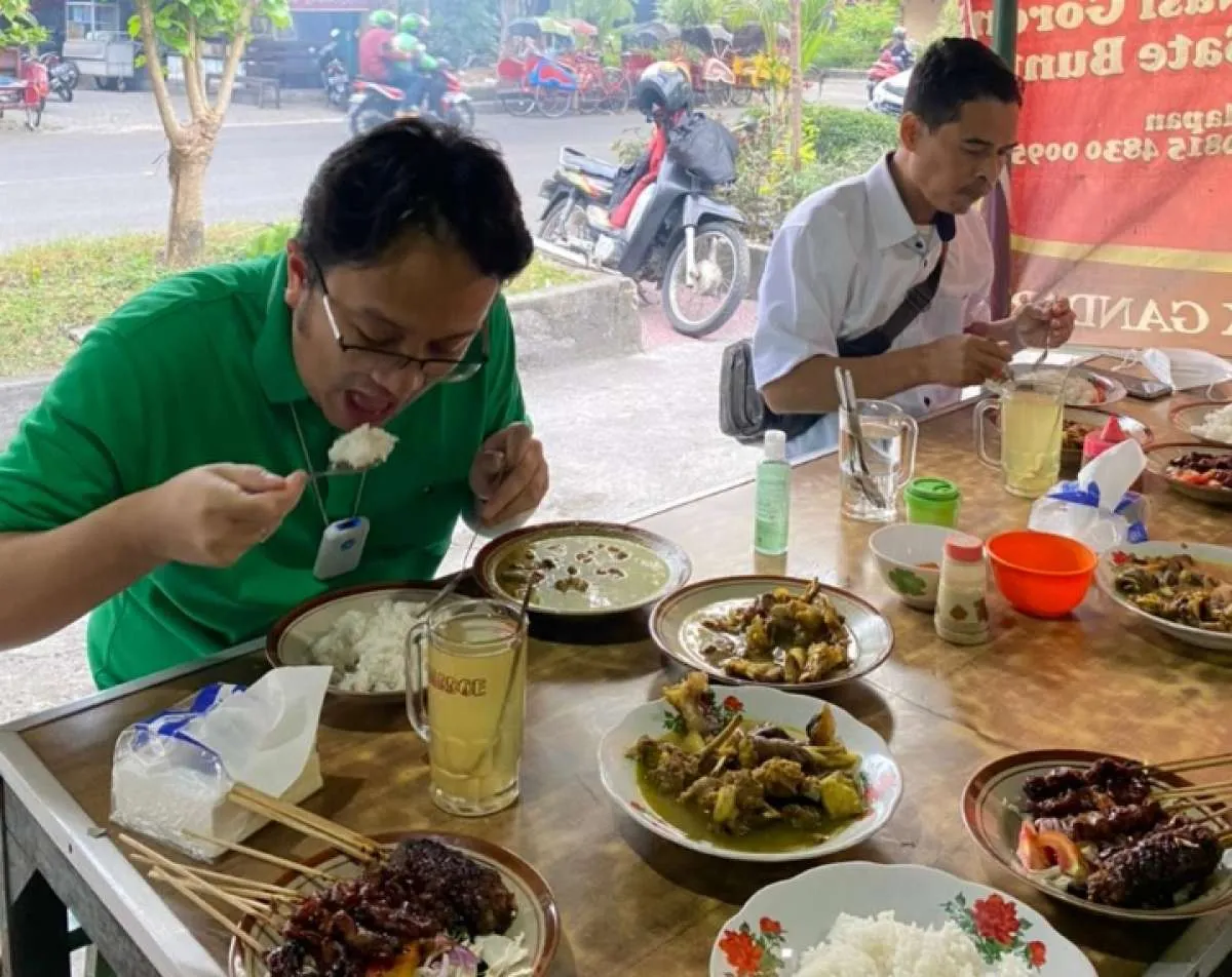 Pemerintah tetapkan waktu makan di warung 20 menit, ini pengalaman Wamendag 